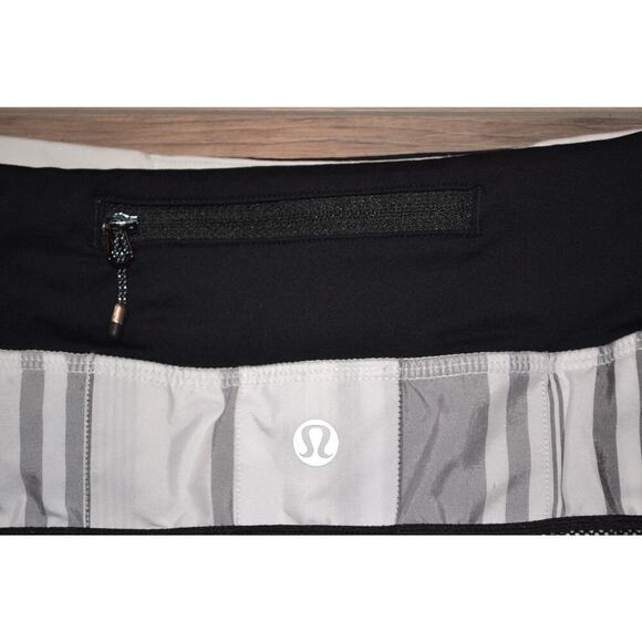 Lululemon Pace Setter Skirt Size 6 - see measurements - Picture 4 of 9